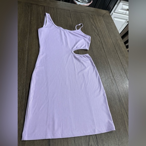 Lilac rubbed cut out dress size L - Picture 2 of 4